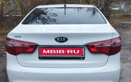 KIA Rio III рестайлинг, 2013 год, 880 000 рублей, 5 фотография