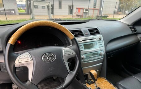 Toyota Camry, 2006 год, 820 000 рублей, 2 фотография