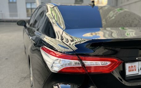 Toyota Camry, 2019 год, 3 200 000 рублей, 10 фотография