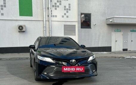 Toyota Camry, 2019 год, 3 200 000 рублей, 5 фотография