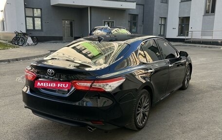 Toyota Camry, 2019 год, 3 200 000 рублей, 7 фотография