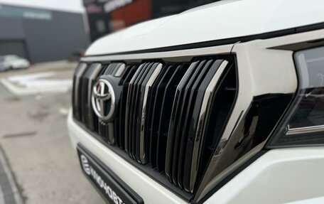 Toyota Land Cruiser Prado 150 рестайлинг 2, 2022 год, 8 790 000 рублей, 7 фотография