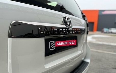 Toyota Land Cruiser Prado 150 рестайлинг 2, 2022 год, 8 790 000 рублей, 10 фотография