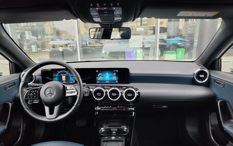 Mercedes-Benz A-Класс, 2018 год, 2 690 000 рублей, 9 фотография