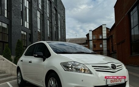 Toyota Auris II, 2010 год, 1 295 000 рублей, 2 фотография