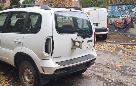 Chevrolet Niva I рестайлинг, 2012 год, 210 000 рублей, 6 фотография