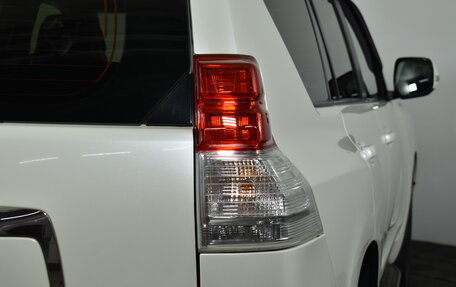 Toyota Land Cruiser Prado 150 рестайлинг 2, 2012 год, 2 535 000 рублей, 20 фотография