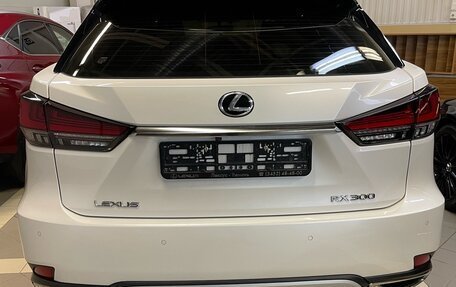 Lexus RX IV рестайлинг, 2021 год, 5 600 000 рублей, 4 фотография