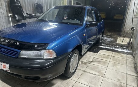 Daewoo Nexia I рестайлинг, 2001 год, 95 000 рублей, 1 фотография