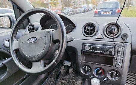 Ford Fiesta, 2005 год, 400 000 рублей, 17 фотография