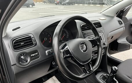 Volkswagen Polo VI (EU Market), 2017 год, 1 295 000 рублей, 19 фотография