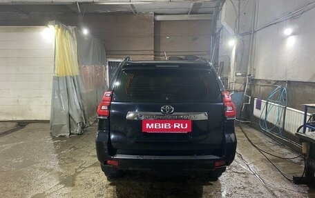 Toyota Land Cruiser Prado 150 рестайлинг 2, 2017 год, 4 610 000 рублей, 4 фотография