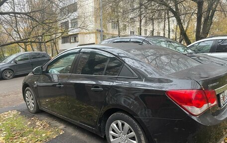 Chevrolet Cruze II, 2011 год, 697 000 рублей, 3 фотография