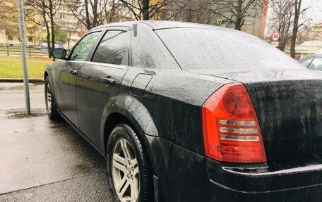 Chrysler 300C II, 2005 год, 910 000 рублей, 2 фотография