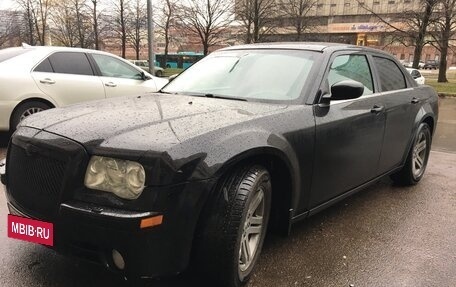 Chrysler 300C II, 2005 год, 910 000 рублей, 4 фотография