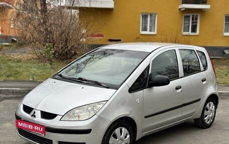 Mitsubishi Colt VI рестайлинг, 2004 год, 378 000 рублей, 2 фотография