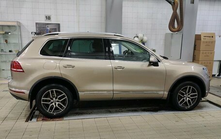 Volkswagen Touareg III, 2017 год, 3 199 000 рублей, 3 фотография