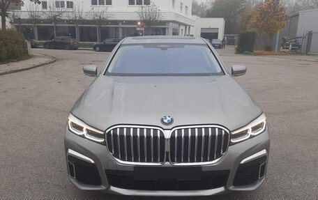 BMW 7 серия, 2022 год, 8 800 000 рублей, 1 фотография