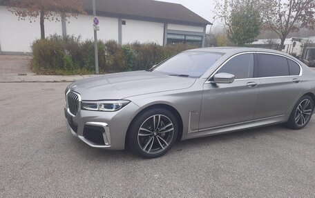 BMW 7 серия, 2022 год, 8 800 000 рублей, 3 фотография