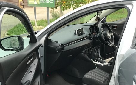 Mazda Demio IV, 2018 год, 1 400 000 рублей, 10 фотография