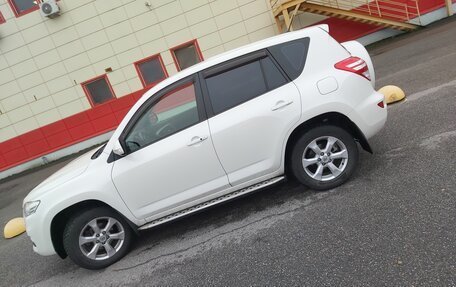 Toyota RAV4, 2011 год, 1 650 000 рублей, 2 фотография