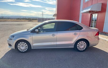 Volkswagen Polo VI (EU Market), 2011 год, 700 000 рублей, 4 фотография