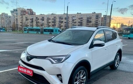 Toyota RAV4, 2019 год, 3 500 000 рублей, 1 фотография