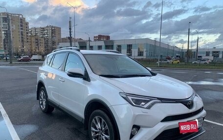 Toyota RAV4, 2019 год, 3 500 000 рублей, 3 фотография