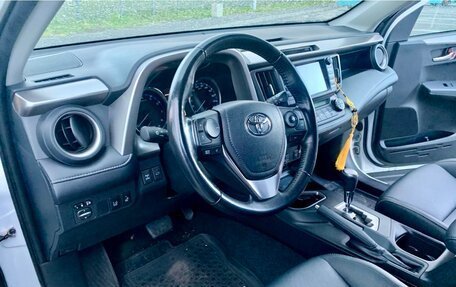 Toyota RAV4, 2019 год, 3 500 000 рублей, 6 фотография