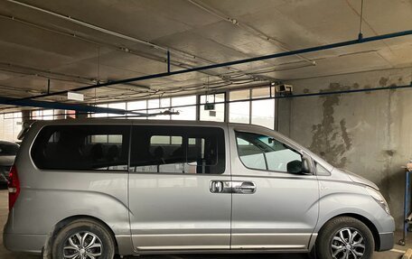 Hyundai Grand Starex Grand Starex I рестайлинг 2, 2017 год, 3 500 000 рублей, 1 фотография