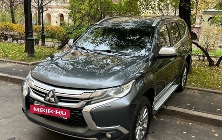 Mitsubishi Pajero Sport III рестайлинг, 2019 год, 2 700 000 рублей, 3 фотография