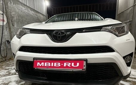 Toyota RAV4, 2019 год, 3 050 000 рублей, 2 фотография