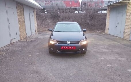 Volkswagen Jetta VI, 2011 год, 750 000 рублей, 1 фотография