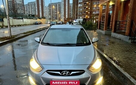 Hyundai Solaris II рестайлинг, 2012 год, 985 000 рублей, 3 фотография