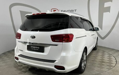 KIA Carnival III, 2019 год, 2 900 000 рублей, 6 фотография