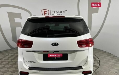 KIA Carnival III, 2019 год, 2 900 000 рублей, 3 фотография