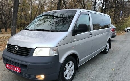 Volkswagen Transporter T5 рестайлинг, 2009 год, 1 750 000 рублей, 1 фотография