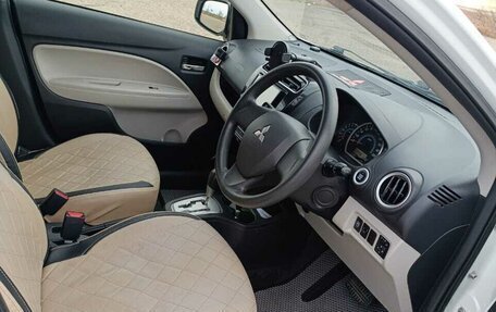 Mitsubishi Mirage VI рестайлинг, 2012 год, 600 000 рублей, 14 фотография