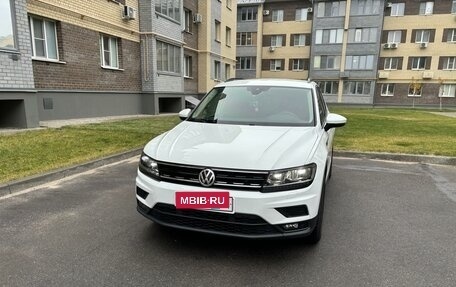 Volkswagen Tiguan II, 2019 год, 2 950 000 рублей, 3 фотография