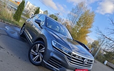 Volkswagen Touareg III, 2015 год, 2 695 000 рублей, 1 фотография