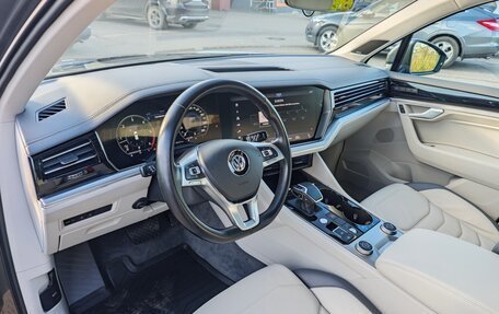 Volkswagen Touareg III, 2015 год, 2 695 000 рублей, 18 фотография