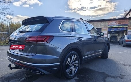 Volkswagen Touareg III, 2015 год, 2 695 000 рублей, 5 фотография