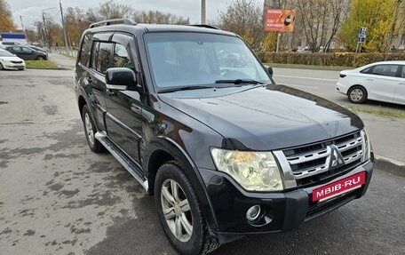 Mitsubishi Pajero IV, 2013 год, 1 860 000 рублей, 2 фотография