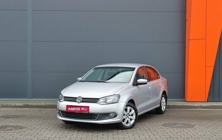 Volkswagen Polo VI (EU Market), 2011 год, 899 000 рублей, 1 фотография