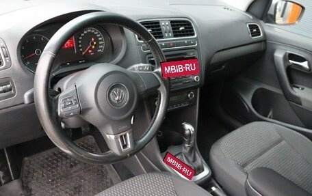 Volkswagen Polo VI (EU Market), 2011 год, 899 000 рублей, 5 фотография