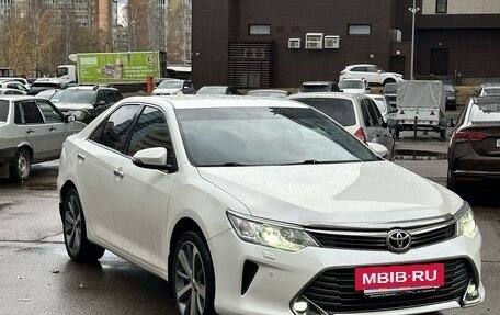 Toyota Camry, 2015 год, 1 885 000 рублей, 2 фотография