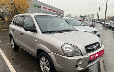 Hyundai Tucson III, 2008 год, 585 000 рублей, 2 фотография