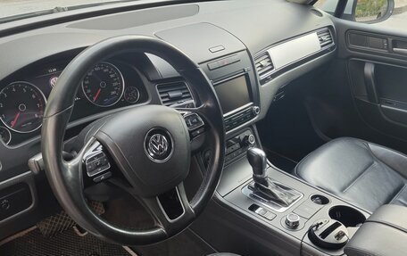 Volkswagen Touareg III, 2011 год, 1 910 000 рублей, 8 фотография