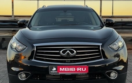 Infiniti QX70, 2015 год, 1 849 000 рублей, 2 фотография