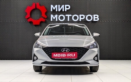 Hyundai Solaris II рестайлинг, 2021 год, 1 650 000 рублей, 2 фотография